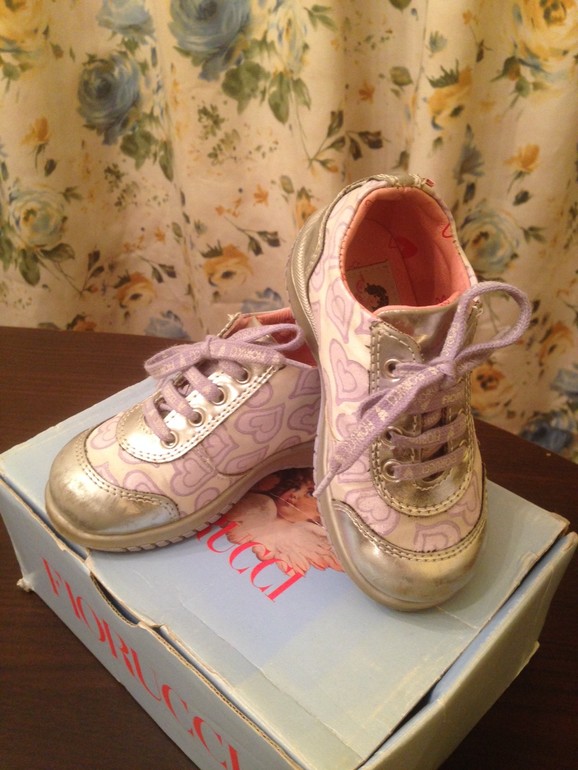 Кроссовки для девочки размер 20-22-23