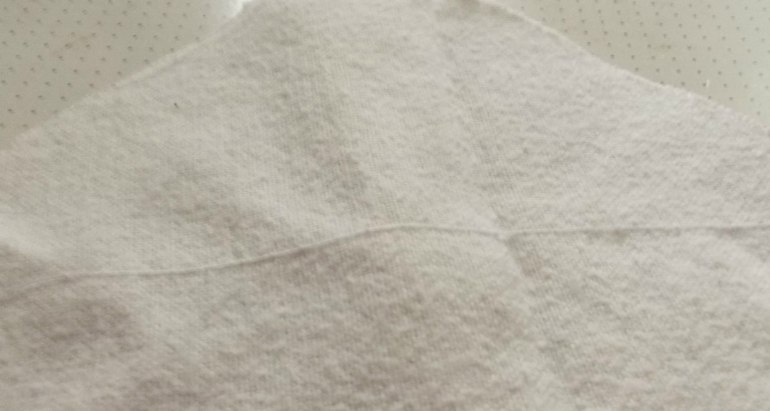 тянет строчку сверху,что делать подскажите!