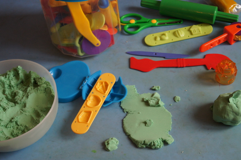 Кинетический песок и бабер