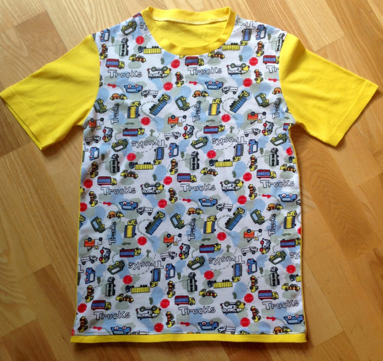 Первые футболочки для сына