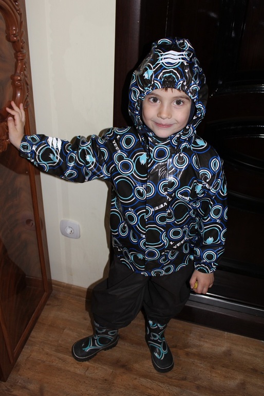 Кроссовки р.29 1000 руб б/у