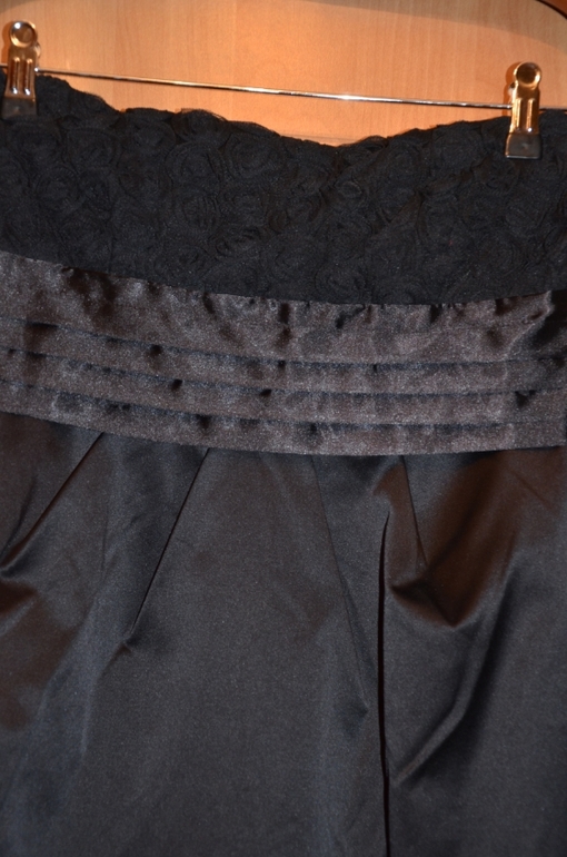 Обмен Вещи б/у размер 40-42, одно платье на 44 размер