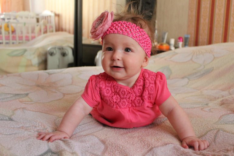 Ангелинке пять месяцев.