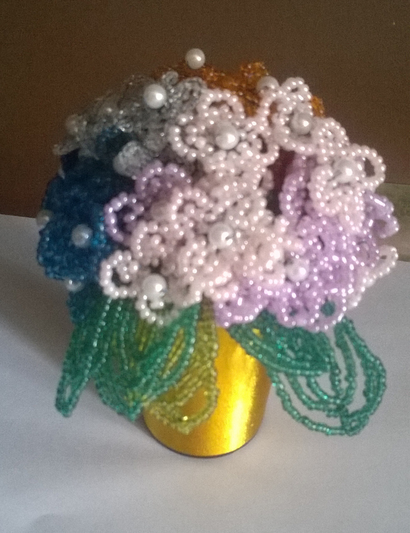 Нам 6 с половинкой месяцев) И немного фото..