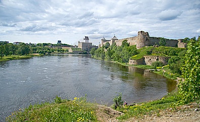 Книжная подготовка к поездке в Санкт-Петербург