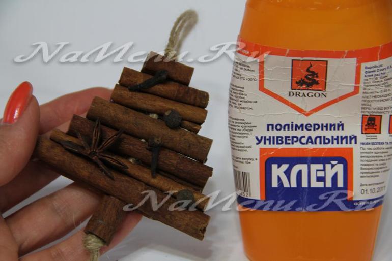 Готовимся к Новому Году! Ёлочка своими руками из корицы.