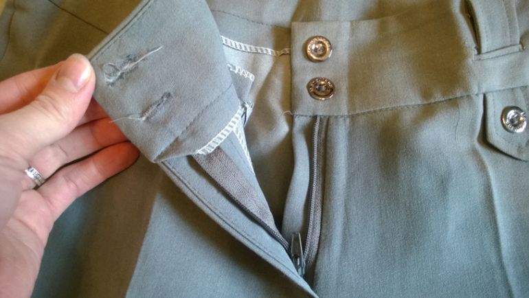 Костюмы, брюки, платья