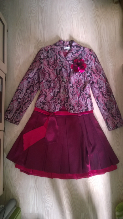 Костюмы, брюки, платья