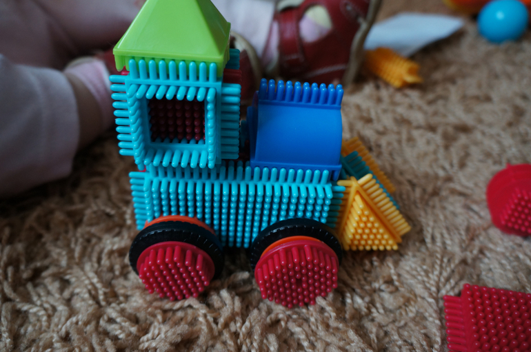 Игольчатый конструктор