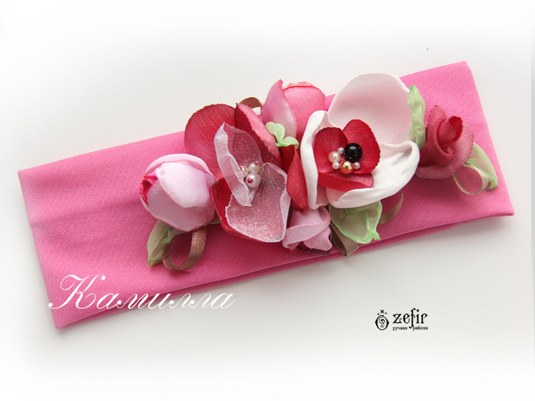 В  наличии. Новые от 23,04. Броши, ободки, повязки с  цветами  из ткани  ручной работы!