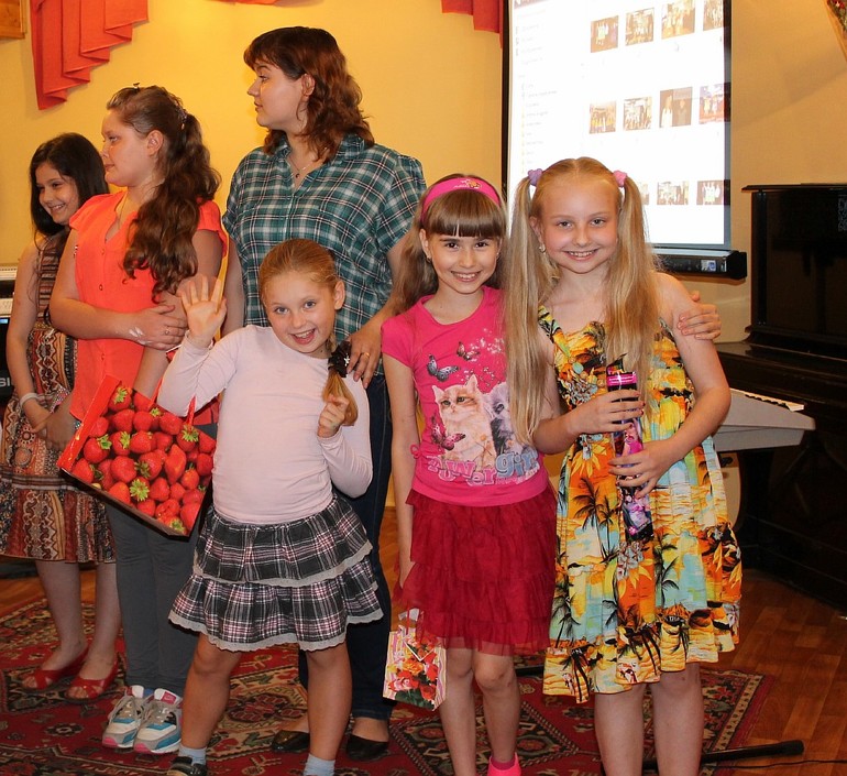 Открытый урок и награждение, лучших учеников музыкального объединения))