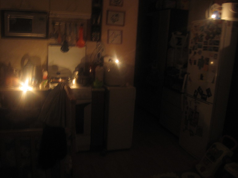 Сегодня вечером несколько часов не было света