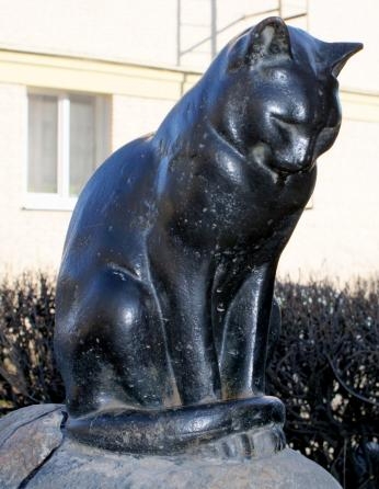 18 апреля - день памятников