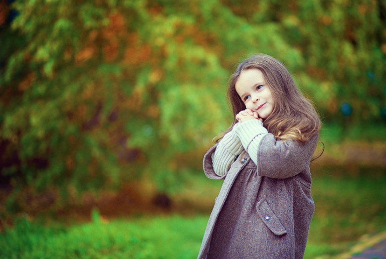 Еще не много осенних фоточек с маленькими куколками))